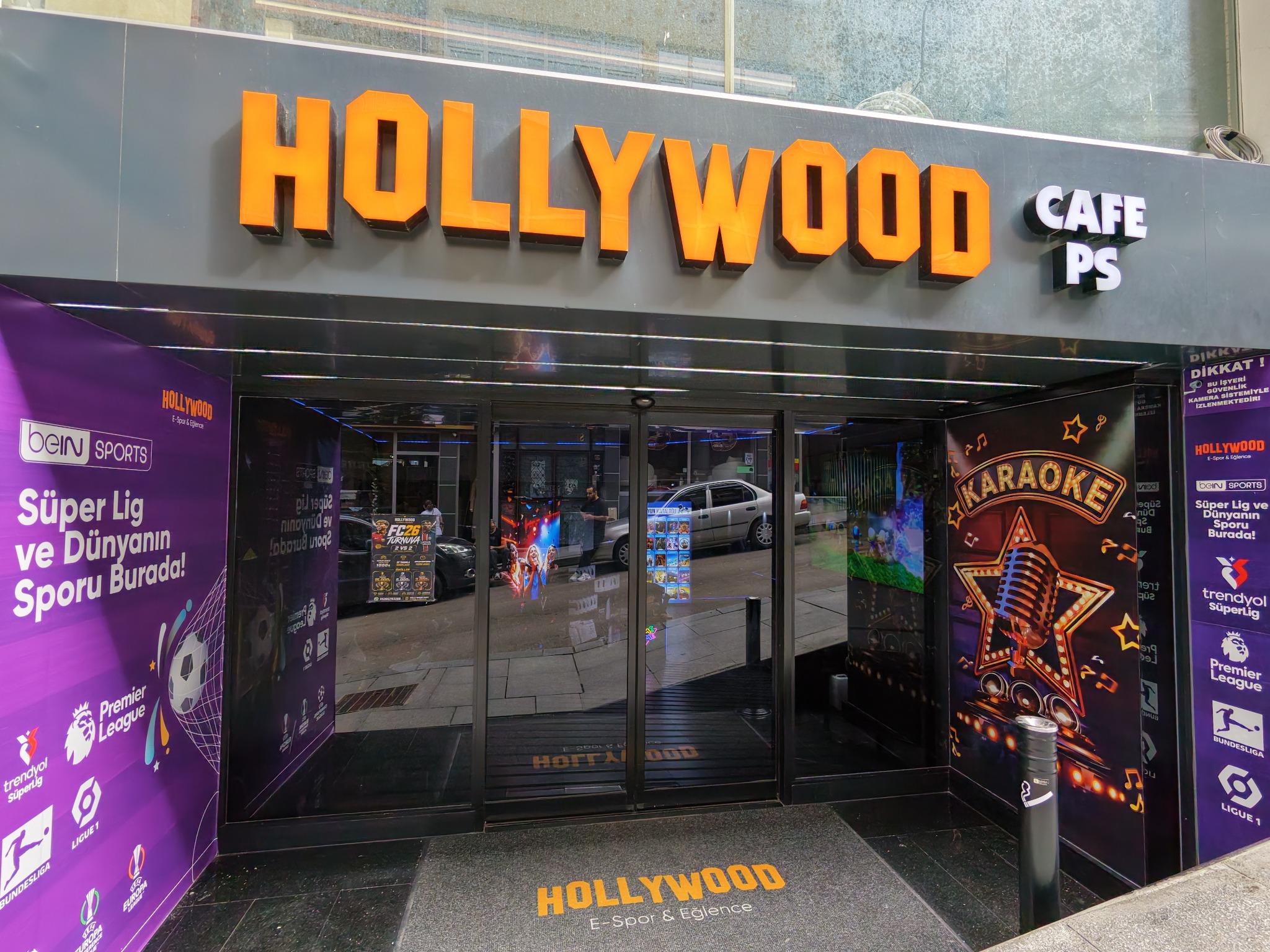 Hollywood giriş ve dış cephe