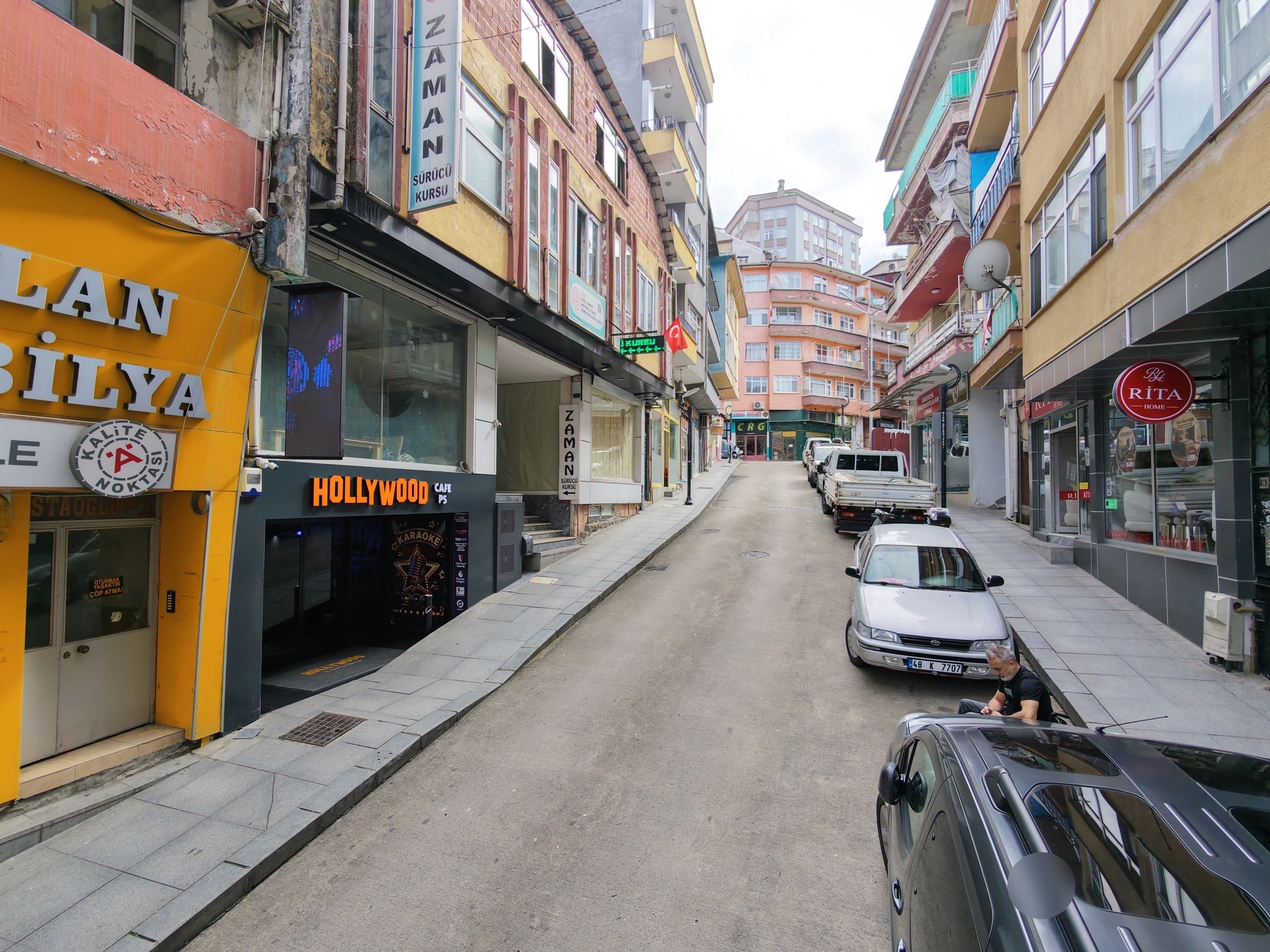Hollywood Karaoke Rize dış cephe ve sokak görünümü
